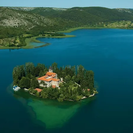 Hotel Holiday Ana 3*
